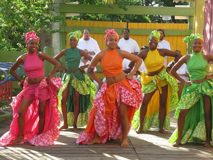 Afro-Puerto Rican women in Bomba dance attair.